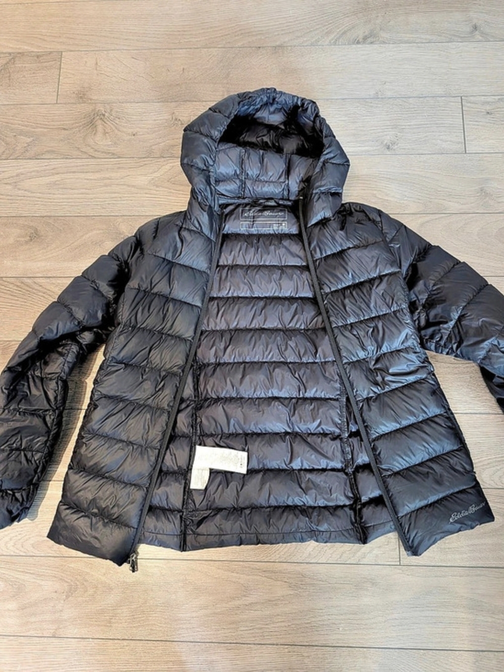 Eddie Bauer CirrusLite Down Hooded Jacket Black Medium